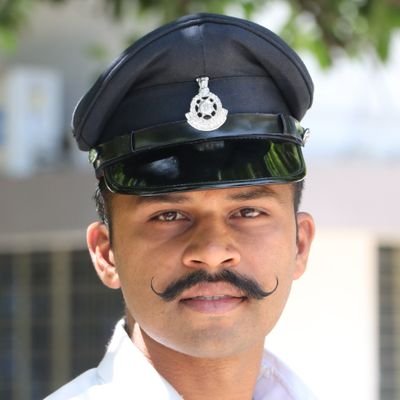 PoliceMan | 🚦Road Safety Promoter 🚦 | https://t.co/fCPG6pKs78. (CS) | Police Training Topper/ Commander | Friendly Policing|  RT≠ Endorsement | #sumantsinghCOP