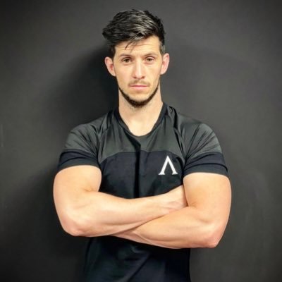 Pregúntate si lo que estás haciendo hoy te acerca a donde quieres estar mañana. // DFC - Player of @kodeGamingEs // Fitness&Football // 🇮🇹 🇪🇸 🇩🇪 🇬🇧