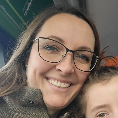 Nurse and midwife living in the UK since 2003. University lecturer at University of Suffolk