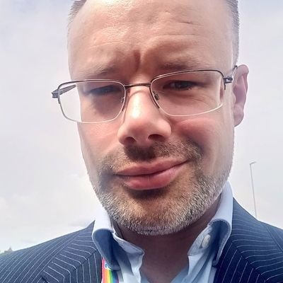 🏳️🌈🇪🇺 So long and thanks for all the fish. Signed out as of 31.12.23. @cockaigne.bsky.social, DM for contact details and I'll pick up your message in time