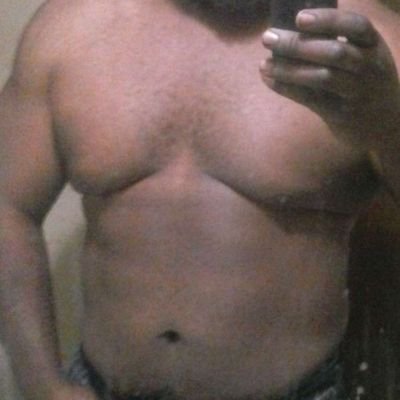 6'1 Stocky dad bod big hands thick bbc enjoy making girls nut, cuckold bull voyuer mutual masterbate of film CHI burbs dm me to COLLAB or for snap