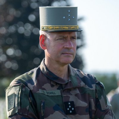 Compte officiel du chef d'état-major de l'@armeedeterre 🇫🇷 Le général d'armée Pierre Schill occupe ce poste depuis le 22 juillet 2021.