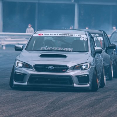 銀色のカッケェ車に異常に反応するアラサーオタクサラリーマン。無言フォロー、いいね、RT、情報収集ばっかですけど宜しくです。
