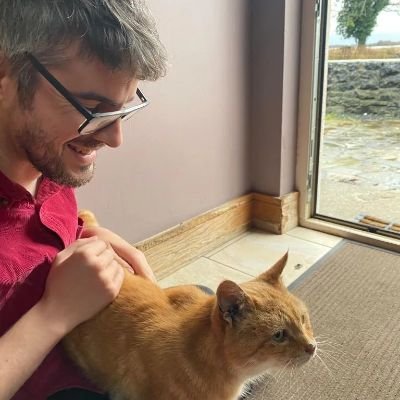 Creative Writing PhD at University of Liverpool, research animal communication in SF.
Organiser @CRSFteam. ECR @ASLE_UKI
Writer. Aspiring pianist.
He/him.