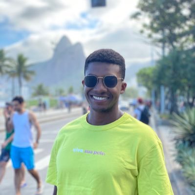 só quem se arrisca merece viver o extraordinário.