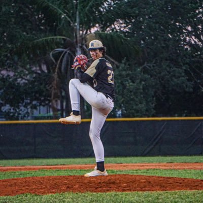 6-6/210lbs RHP uncommitted (561-212-4121)