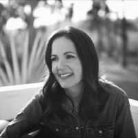 Lori McKenna(@LoriMcKennaMA) 's Twitter Profileg