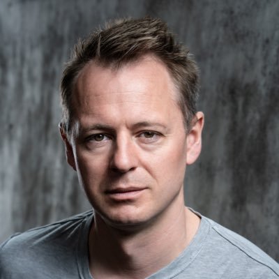 Actor and Voice Over. Represented by @wrightandmurray @Voicefox_Agency Trained at @Drama_Studio