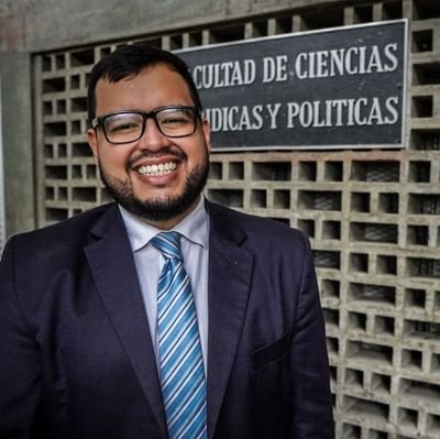 Venezolano.
Abogado Ucevista.
Especialista en Derecho Corporativo Unimet.
Asesor-Consultor.
Profesor universitario.
Liberal.