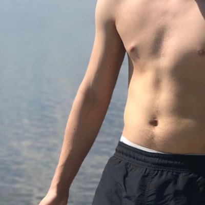 22y | Twink Bottom | Swe 🇸🇪 | DM’s open! Let’s meet! Always down to create content and have fun! 😏📹 Lover of dicks, cum and giving blowjobs 💦
