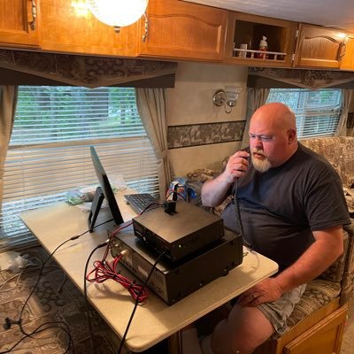 Amateur Radio Operator. Grandfather of a whole bunch of kiddoes.