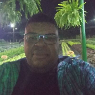 Sou gordo, negro, passivo que tem uma preferência por leite de touros. Moro em Muriqui, na Costa Verde do Rio de Janeiro. 🇧🇷 🔞