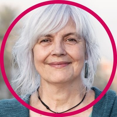 Badalona. Activista. Candidata a l'alcaldia de la meva ciutat per Guanyem. Diputada al Parlament de Catalunya.