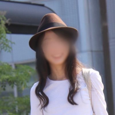 妻42→昼は 真面目な主婦 妻のエッチな過去話を聞いて性癖がバグった旦那です。 日常エロ、主にパンツとお尻が大好きです😋