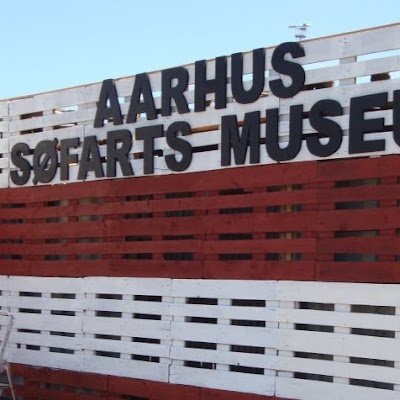 Aarhus Søfartsmuseums mission er at fortælle om havnebyen Aarhus og dens lange og spændende historie.