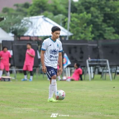 Apip_92's profile picture. •STYLE FIRST SKILL LATER • 

    👟⚽ 26cm   #SFSL #YNWA