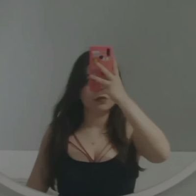 akilanmazsinisa's profile picture. 🪶 ³³³                                                                          
akıllanmazsın nisa