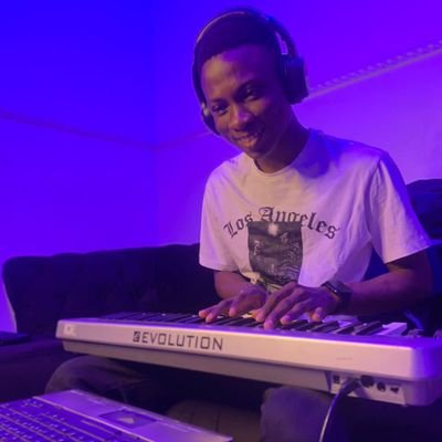 GOD🎚||💻 ENTERPRENUER || MARKETER || TESTED, IT'S ON YOU TO TRUST!
Artist🎶
PRODUCER💻🎧
EVERYTHING MUSIC🌟
I TWEET ABOUT BUSINESS AND MUSIC❤