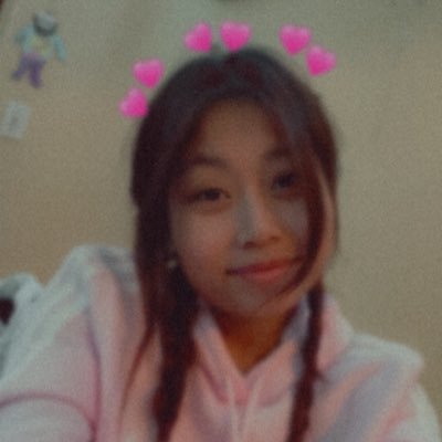 rosy_flop's profile picture. 22 | streamer | @flosy_rop