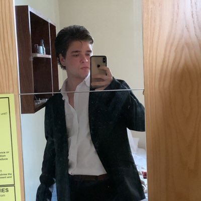 HJoacov's profile picture. i don’t like sand