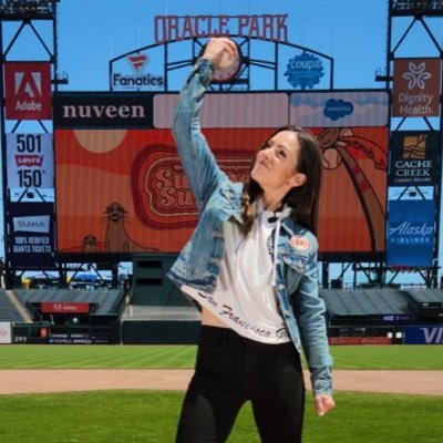 Summer Sunday on @NBCSAuthentic ⚾️ In-Park host for @SFGiants 🎤  @CUBoulder & @cubuffs Alum 🏐  Mom of 3 🐶 👦 👧