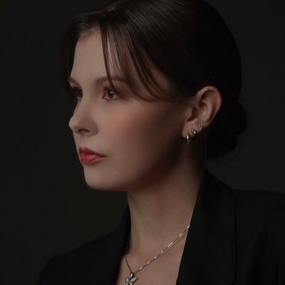 official_binnie's profile picture. Hey!🖤