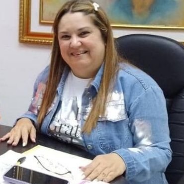 💛 Cuenta oficial 
🖤 Directora CDEC Táchira 
❤ Inclusión y calidad educativa