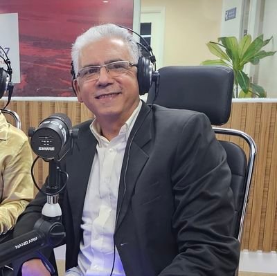 Ancora do Jornal da Rios, rádio 95,7 Rios FM Manaus. Radialista e jornalista. Assessor de Comunicação Concultura/Manaus.