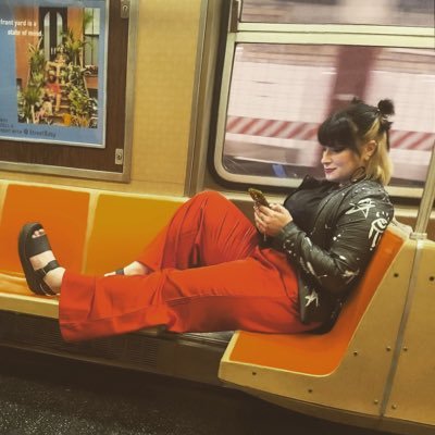 filthy multi | “i forgot to make a sign” | queen of the scamps | enfj | pittsburgh | minors dni