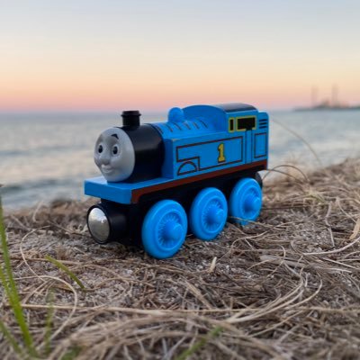 Nick | 19 | Writer | Director | Wooden Railway and DVD Collector | Linktree: https://t.co/0dQykDERXw