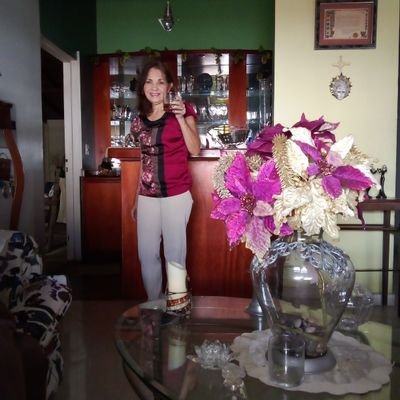 oraima2704's profile picture. 