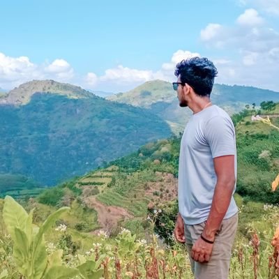 Sunera__Harindu's profile picture. 