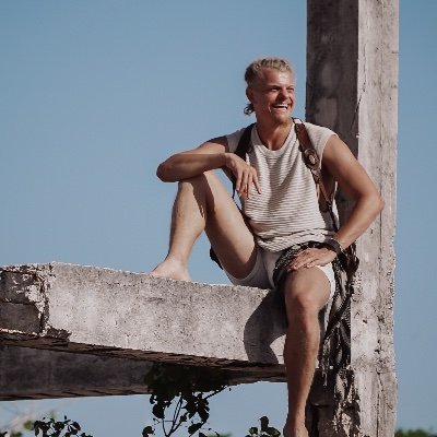 DrEvanJohnson's profile picture. Flow Science & Peak Performance Coach | 3x Author | Speaker | Helping individuals become the medicine, unlock their true potential, and see results that matter!