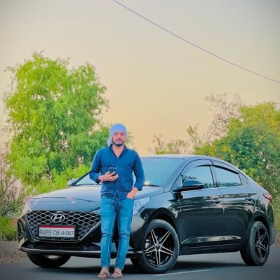 BittuRaja94's profile picture. !!तेरा साथ है तो मुझे क्या कमी है!!अंधेरों से भी मिल रही रोशनी है!!.. 💐✨ जय श्री श्याम ✨💐