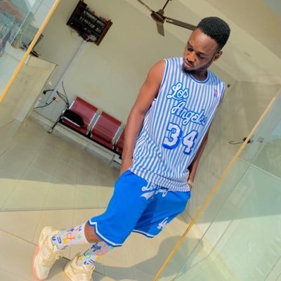 ElmirrorDe's profile picture. I am a dreamer Not a competitor