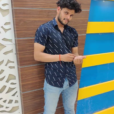 somchauhan21's profile picture. 