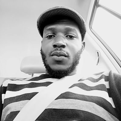 eniolamide_'s profile picture. Dogs  • @ChelseaFC ⚽ •   Catholic 👌