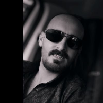 KOU Journalist, Ekseriyetle AKP-MHP ve yobazları sevmem. Tayyip' i hiç sevmem..!