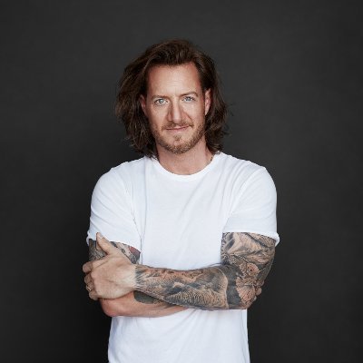 @tylerhubbard

Husband, Father, Songwriter, Artist. Debut solo album out now.