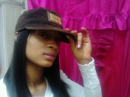 leelea100's profile picture. sweet.sexy smart...sums it up pretty gud