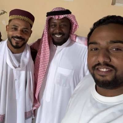 القراءة تصنع إنساناً كاملاً، والمناقشة تصنع إنساناً مستعداً، والكتابة تصنع إنساناً دقيقاً
