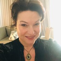 Victoria Dowd - author (@victoria_dowd) Twitter profile photo