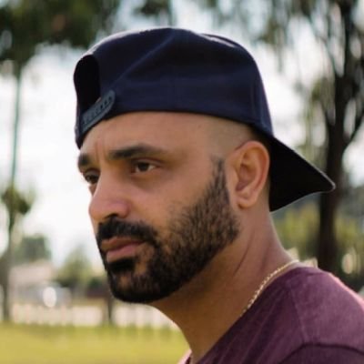 Co-Founder of Skycross Entertainment|
Writer / Director
Streets of Colour Now on Digital Streaming Rent/Buy
Watch Here 👇
https://t.co/eXgN9dKUzQ