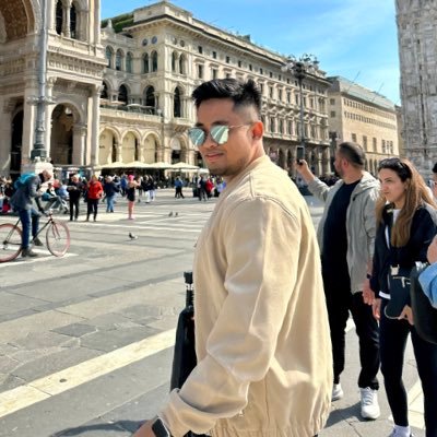 SayedHazeem's profile picture. Add bio to your profile