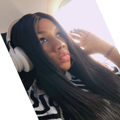 ClaudiaDenon's profile picture. Am a blessed child, I love nature, travelling, am loyalty itself, perfectionist, opened minded, humble... I make life simple...
AM A MAN IN A WOMAN BODY 💪 💪