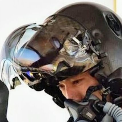 mmm19510425's profile picture. 転勤族  中国語 英語  ロシア語 韓国語OK 空が私の恋人だ💞
イーグル ドライバー🛩️