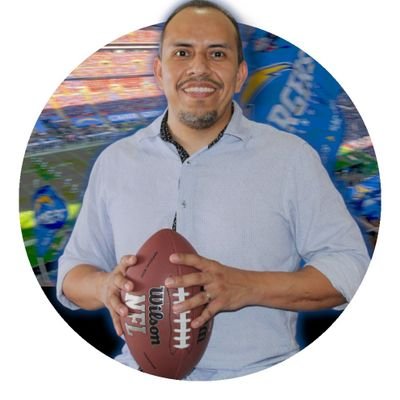 Parte de @TheSpanishBowl, CM de @BoltLand_cast & BoltLand Podcast🎙️, DHBC Monterrey Leader Esposo y Papá. #BoltUp #Chargers.
Contacto juandechaires@gmail.com