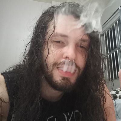 Maluco? Eu?!?..
Que nada, a minha realidade é apenas diferente da sua. u.u