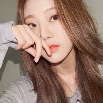 メロディーラバーೃ 𝔖𝔥𝔢/𝔗𝔥𝔢𝔶 ◂╯A Beautiful melody that creates comfort and warmth in life, just like a girl named Shion ⌇༉ Cancer is the birth star of the angel ♡