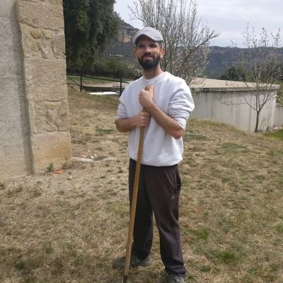 jpratc's profile picture. amateur person, professional Physicist that plays with numbers for a living